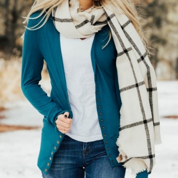 Long Cardigan - Snap Closure - Picture 13 of 13